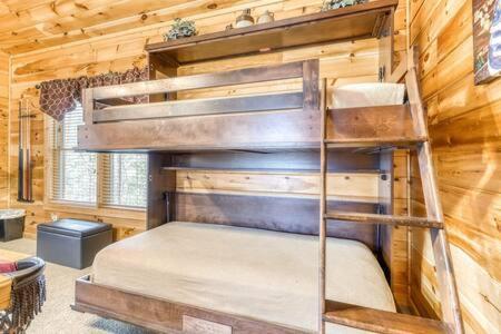 The Great Escape - Min From Parkway With Hot Tub Villa Gatlinburg Exterior photo